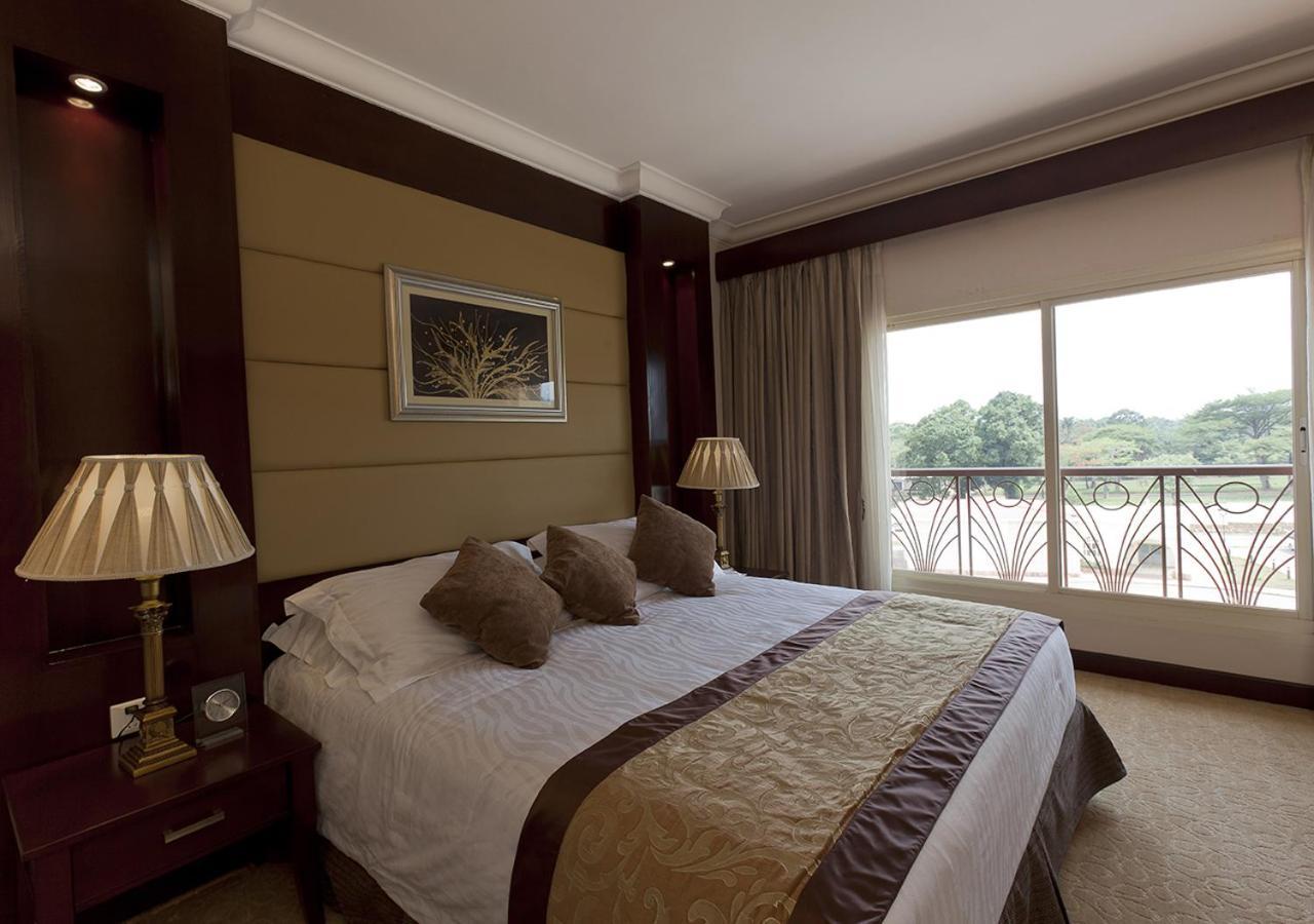Hotel Ledger Plaza Μπανγκί Εξωτερικό φωτογραφία